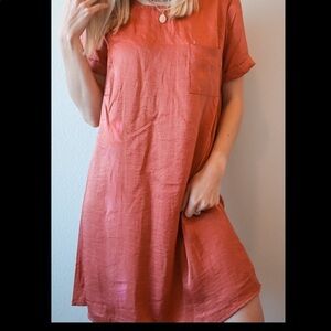 Satin pocket t-shirt dress